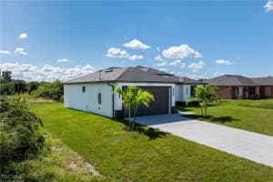 184 Pembroke Street, Lehigh Acres, FL 33974 - MLS#2025015277