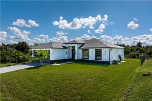 184 Pembroke Street, Lehigh Acres, FL 33974 - MLS#2025015277