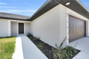 2502 35th Street, Lehigh Acres, FL 33976 - MLS#2025015310