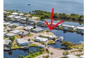 5563 Sir Walter Way, North Fort Myers, FL 33917 - MLS#2025015348