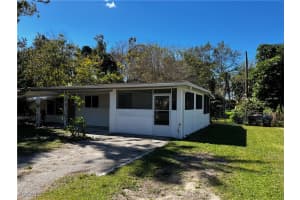 1685 Daniels Drive, North Fort Myers, FL 33917 - MLS#2025015352