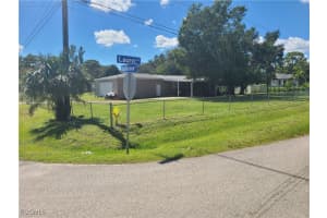 2463 Laurel Ln, North Fort Myers