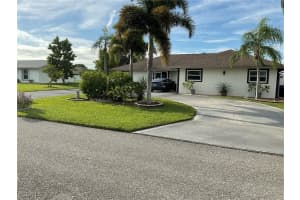 320 28th Terrace, Cape Coral, FL 33904 - MLS#2025015396