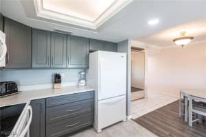 5565 Trailwinds Drive, Fort Myers, FL 33907 - MLS#2025015534