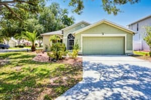 9201 Middle Oak Dr, Fort Myers