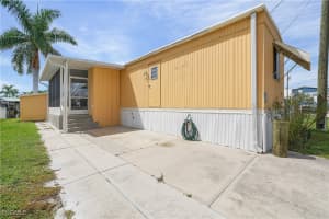 3851 Coconut Drive, St James City, FL 33956 - MLS#2025015671