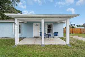571 Avenue H, Moore Haven, FL 33471 - MLS#2025015677