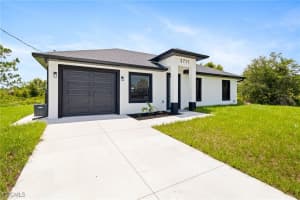 2711 50th Street, Lehigh Acres, FL 33971 - MLS#2025015710