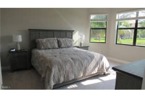 11530 Foxbriar Ln, Fort Myers
