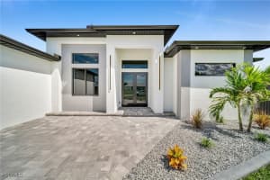 805 10th Place, Cape Coral, FL 33991 - MLS#2025015753