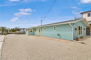 3820 Coconut Drive, St James City, FL 33956 - MLS#2025015872