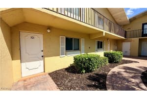 8049 Country Road, Fort Myers, FL 33919 - MLS#2025015885
