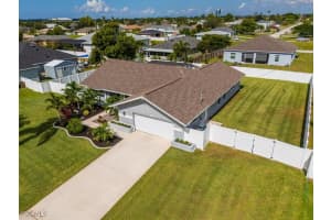 233 19th Terrace, Cape Coral, FL 33991 - MLS#2025015955