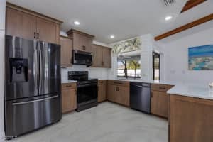 233 19th Terrace, Cape Coral, FL 33991 - MLS#2025015955