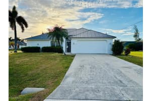 142 Sw 34th Pl, Cape Coral