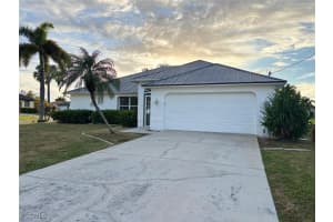 142 34 Place, Cape Coral, FL 33991 - MLS#2025016059