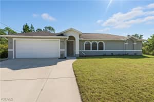 912 Lincoln Avenue, Lehigh Acres, FL 33972 - MLS#2025016107