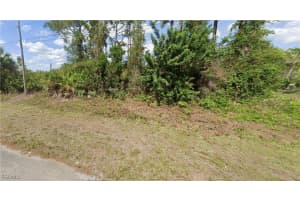 669-671 Creuset Avenue, Lehigh Acres, FL 33974 - MLS#2025016167
