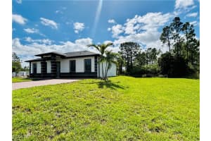 302 15th Street, Lehigh Acres, FL 33972 - MLS#2025016185