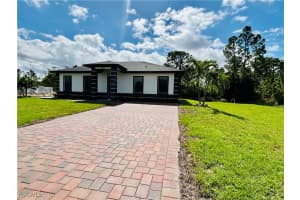 302 15th Street, Lehigh Acres, FL 33972 - MLS#2025016185