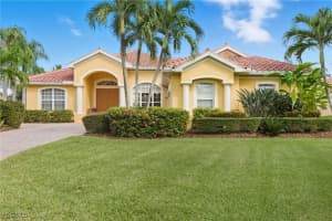 9836 Los Altos Ct, Fort Myers