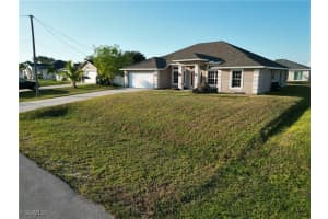 351 25th Terrace, Cape Coral, FL 33909 - MLS#2025016404