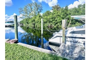 5529 Sir Walter Way, North Fort Myers, FL 33917 - MLS#2025016459