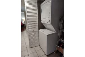 5630 Trailwinds Drive, Fort Myers, FL 33907 - MLS#2025016640