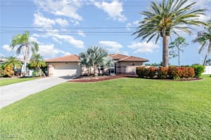 1323 Sw 27th Ter, Cape Coral