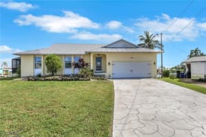 2480 Bayshore Dr, Matlacha 2480 Bayshore Dr, Matlacha