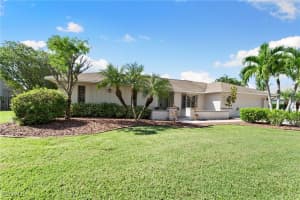864 Town And River Drive, Fort Myers, FL 33919 - MLS#2025016825