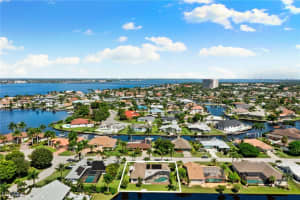 864 Town And River Drive, Fort Myers, FL 33919 - MLS#2025016825