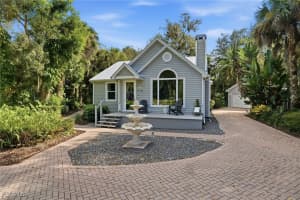 270 River Oaks Drive, Labelle, FL 33935 - MLS#2025016950