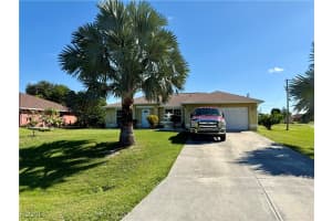 509 Pennfield Avenue, Lehigh Acres, FL 33974 - MLS#2025016976
