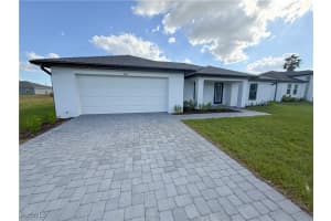 420 4th Terrace, Cape Coral, FL 33993 - MLS#2025017000