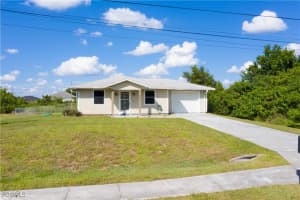4204 34th Street, Lehigh Acres, FL 33976 - MLS#2025017038