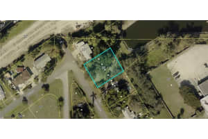 407 Baltimore Avenue, Fort Myers, FL 33905 - MLS#2025017172