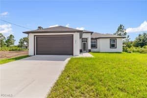 3611 18TH Street, Lehigh Acres, FL 33976 - MLS#2025017218