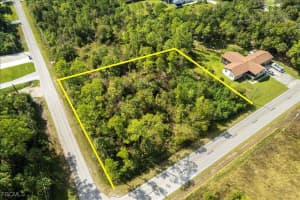 601 10th Street, Lehigh Acres, FL 33972 - MLS#2025017285