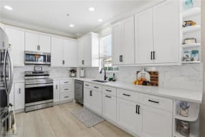 18921 Bay Woods Lake Drive, Fort Myers, FL 33908 - MLS#2025017334