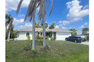 801 10th Place, Cape Coral, FL 33991 - MLS#2025017431