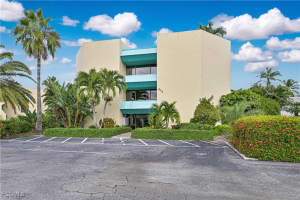 975 Palm View Dr A101, Naples