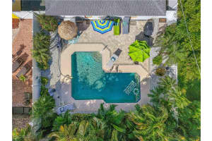 572 105th Avenue, Naples, FL 34108 - MLS#2025017985