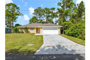 2812 4th Street, Lehigh Acres, FL 33976 - MLS#2025018085