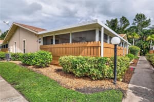 5811 Crystal Lake Ln 102, North Fort Myers
