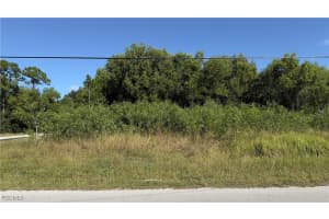 2501 10th Street, Lehigh Acres, FL 33936 - MLS#2025018243