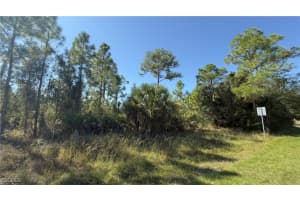 2402 10th Street, Lehigh Acres, FL 33936 - MLS#2025018245