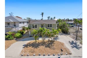 140 Curlew Street, Fort Myers Beach, FL 33931 - MLS#2025018284