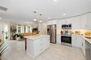 207 43rd Lane, Cape Coral, FL 33904 - MLS#2025018294