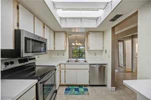 423 Cape Coral Parkway, Cape Coral, FL 33914 - MLS#2025018496